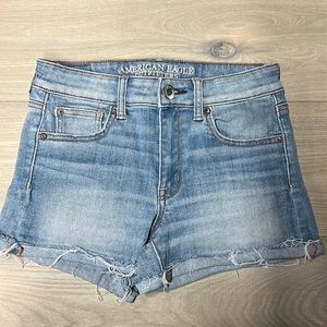 American Eagle- Super Super Stretch Hi-Rise Shortie
